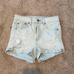 AEO Distressed Lightwash Super Hi-Rise Shorts